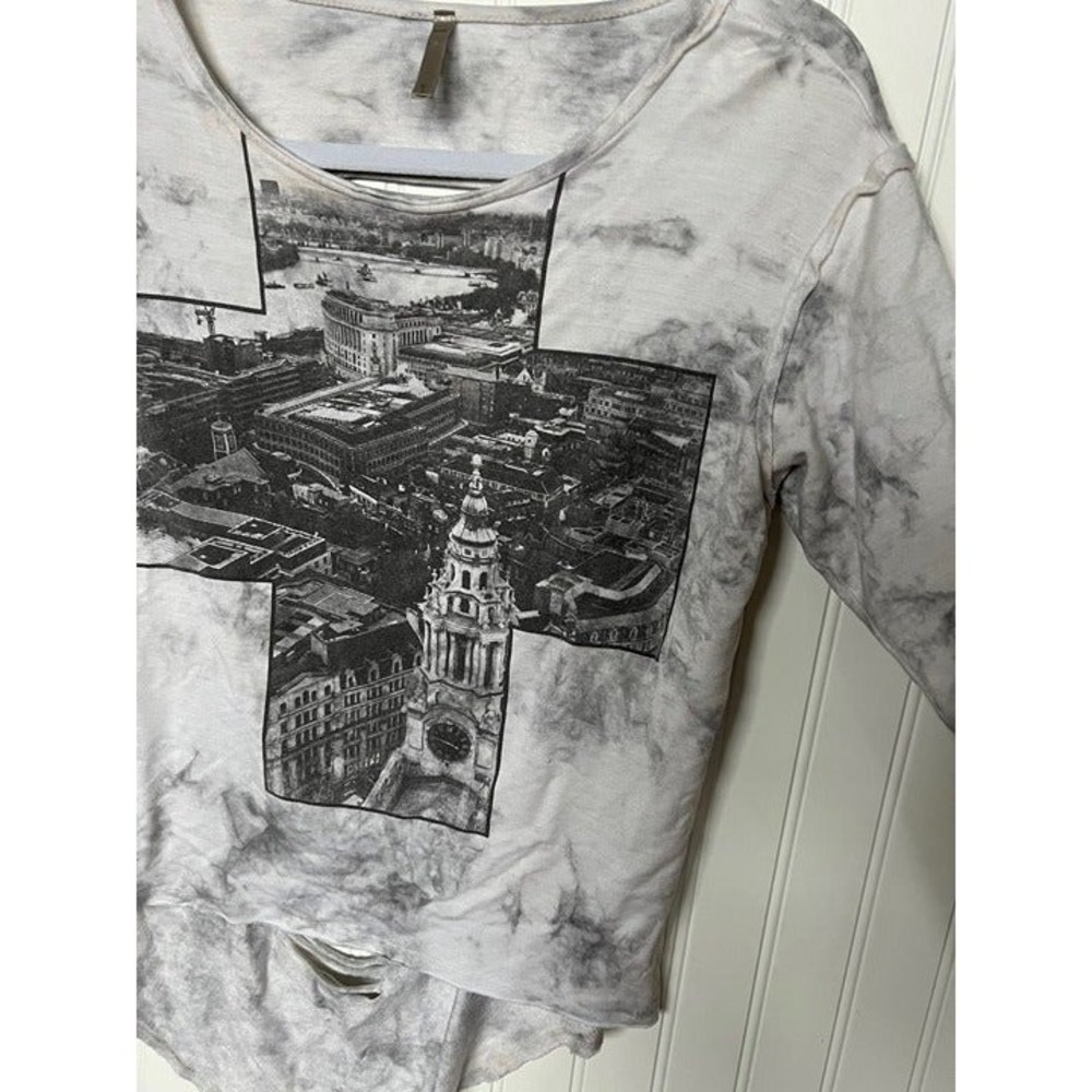 Shirt - Picture 2 of 4